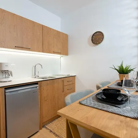 F & B Collection - Seaview Minilux Apartament *